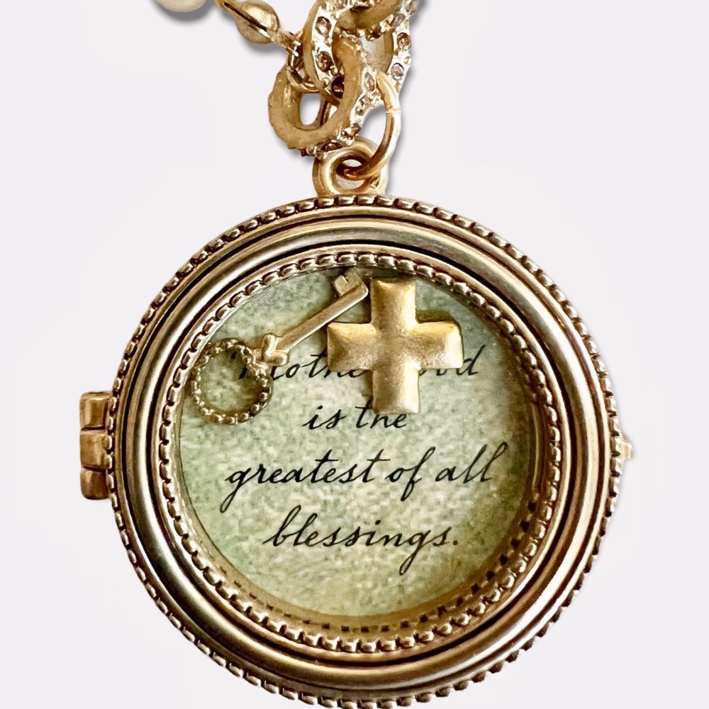 Shadowbox Floating Charm Memory Pendant Locket Pe… - image 3